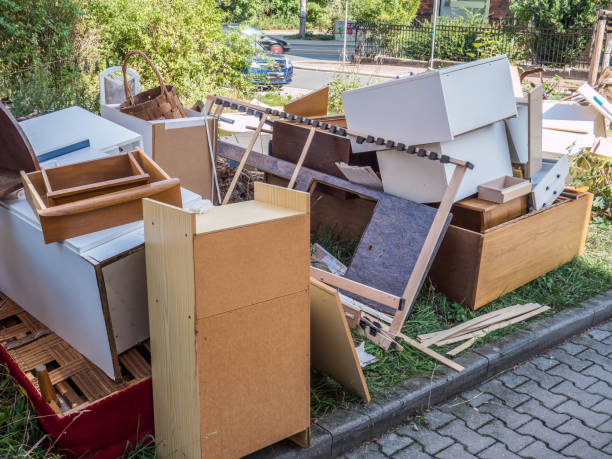 Best Yard Waste Removal  in Bellflower, CA